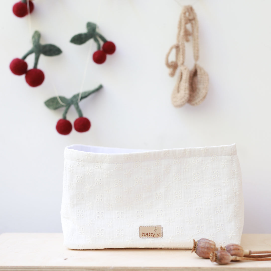 Geborduurde opberger